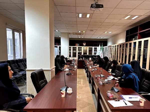 برگزاری جلسه مشاور امور زنان و خانواده رئیس دانشگاه در دانشکده حقوق